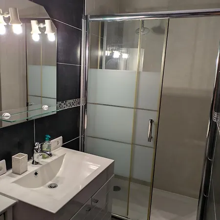 2 Pieces Piscine Prive *